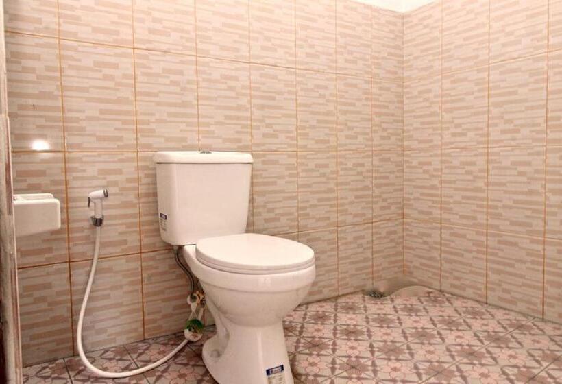 פנסיון Dega Gardens