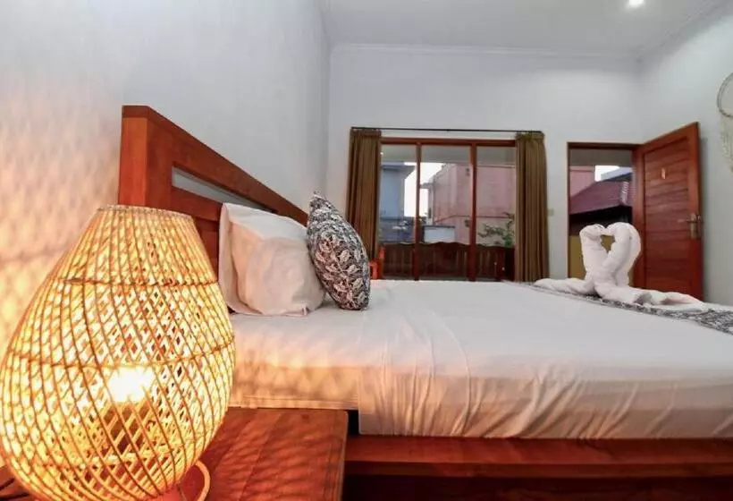 پانسیون Dega Gardens