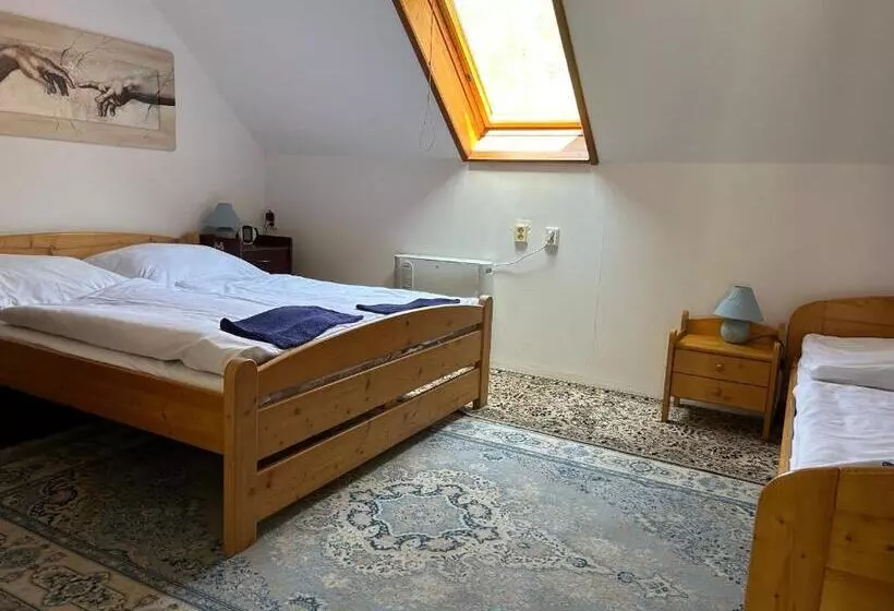 Majatalo Penzión Encián