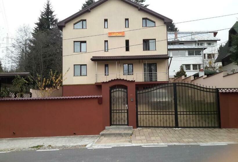 پانسیون Sun House