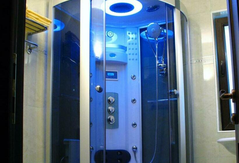 پانسیون Sun House