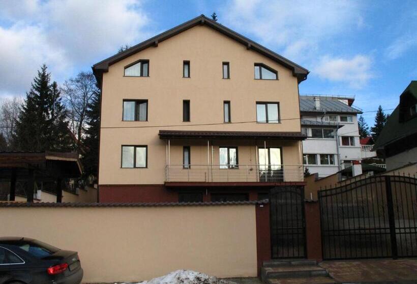 پانسیون Sun House