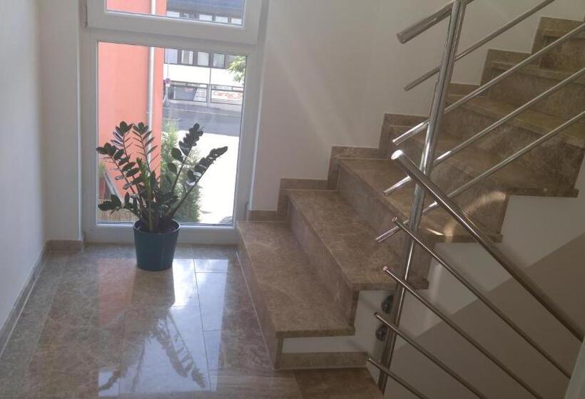 פנסיון Zimmervermietung Im Zentrum Waiblingens