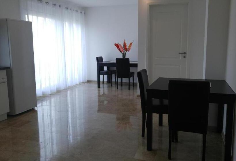 פנסיון Zimmervermietung Im Zentrum Waiblingens