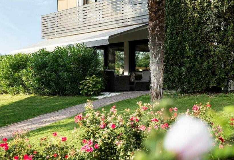 Пансион Julias Guesthouse