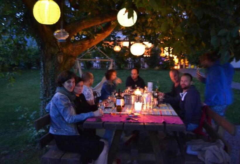 Пансион Julias Guesthouse