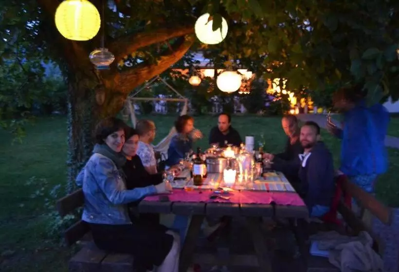 Majatalo Julias Guesthouse