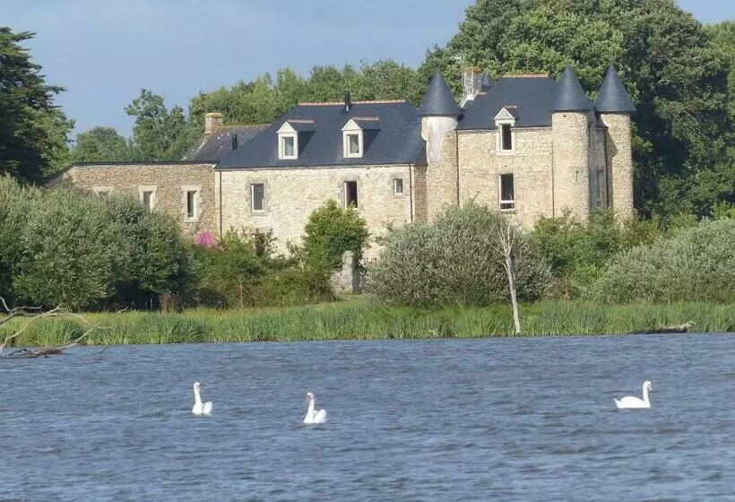 Aamiaismajoitus (B&B) Domaine De Kerbillec