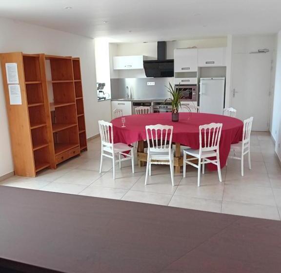 مبيت وإفطار Domaine De Kerbillec