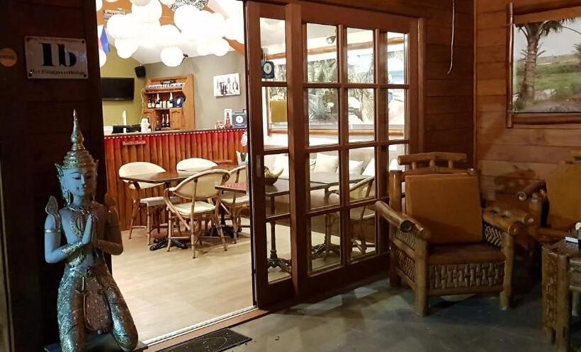 مبيت وإفطار Het Filipijns Slaaphuisje