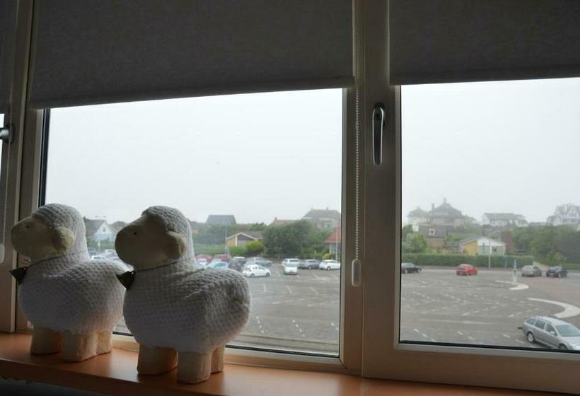 צימר Pension  T Hofje 350 Meter Van Het Strand