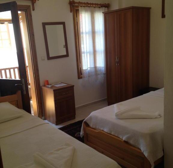 تختخواب و صبحانه The White House Kalkan