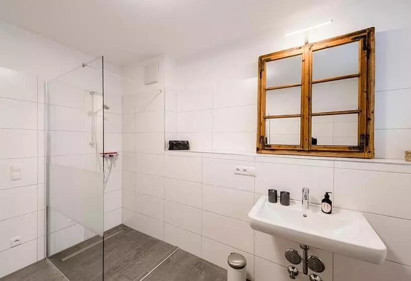 Fleischerei   Apartments, Cafe & Weinbar