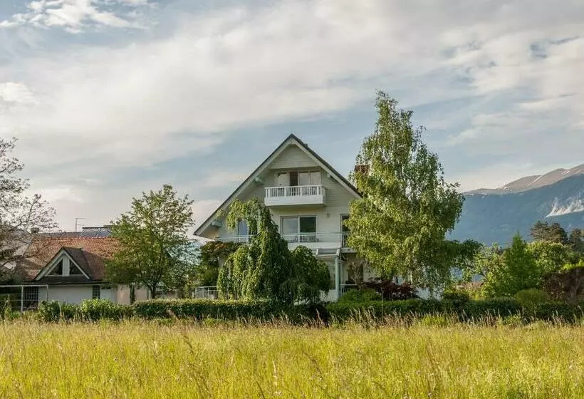 پانسیون Guest House Vitaja