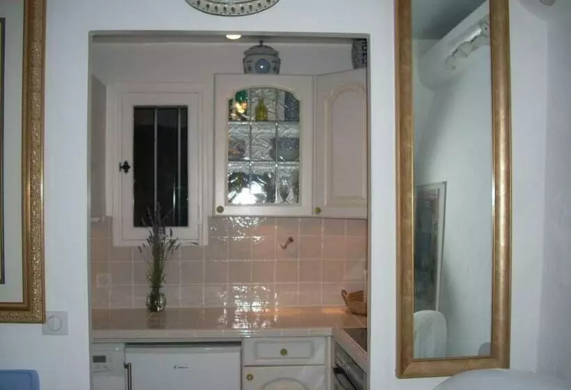 ペンション La Maisonette Antibes