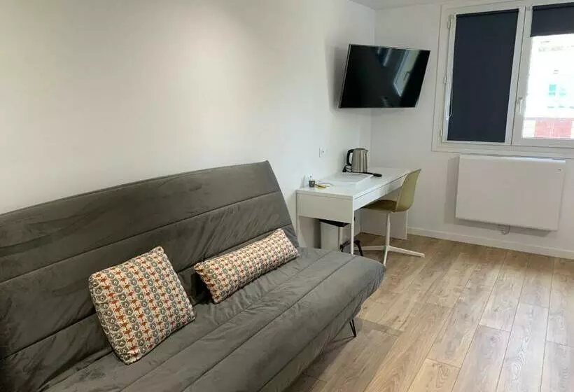 ペンション Nanterre Room