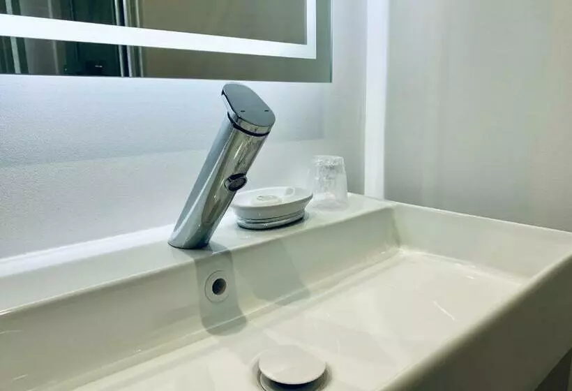 ペンション Nanterre Room
