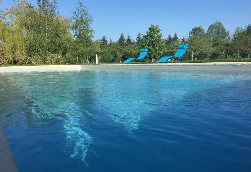 مبيت وإفطار La Levraudière