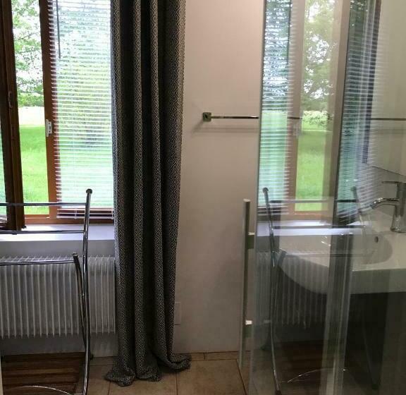 مبيت وإفطار La Levraudière