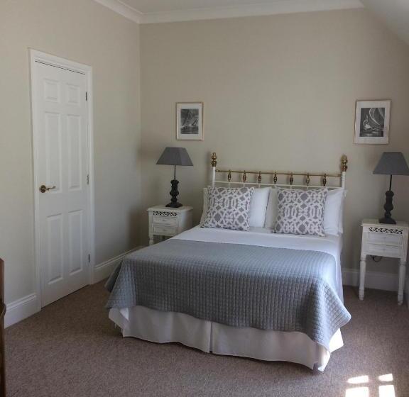 مبيت وإفطار Little Manor