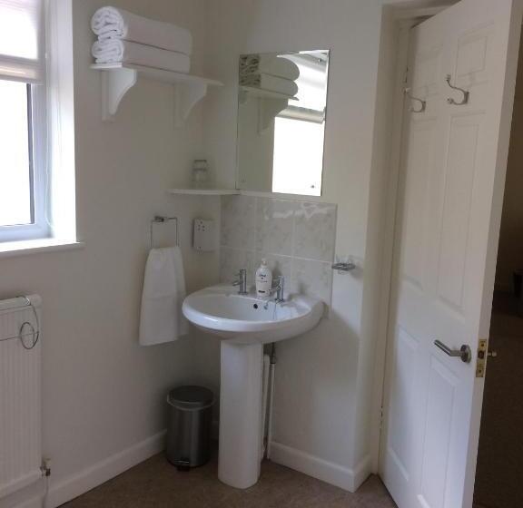 مبيت وإفطار Little Manor