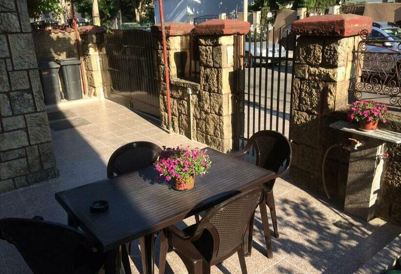 ペンション Villa 3 Papuci