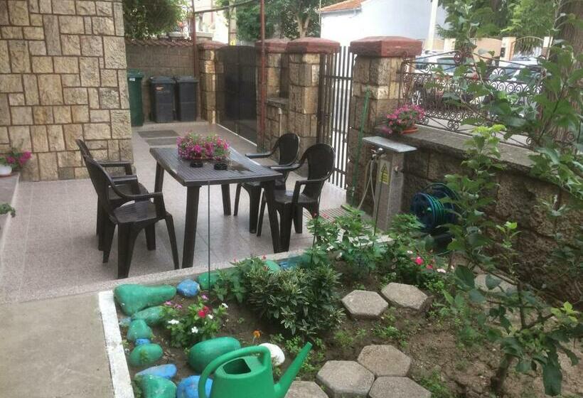 ペンション Villa 3 Papuci