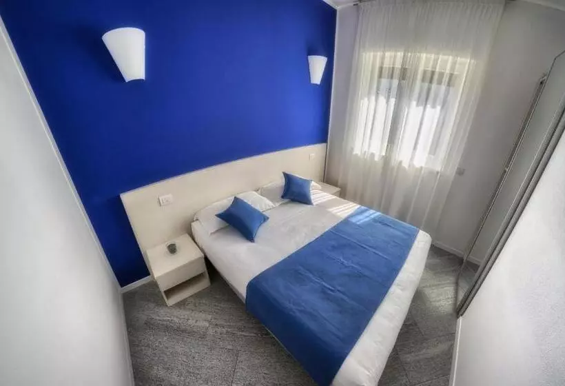 Rainbow Holiday Apartments Lake Como