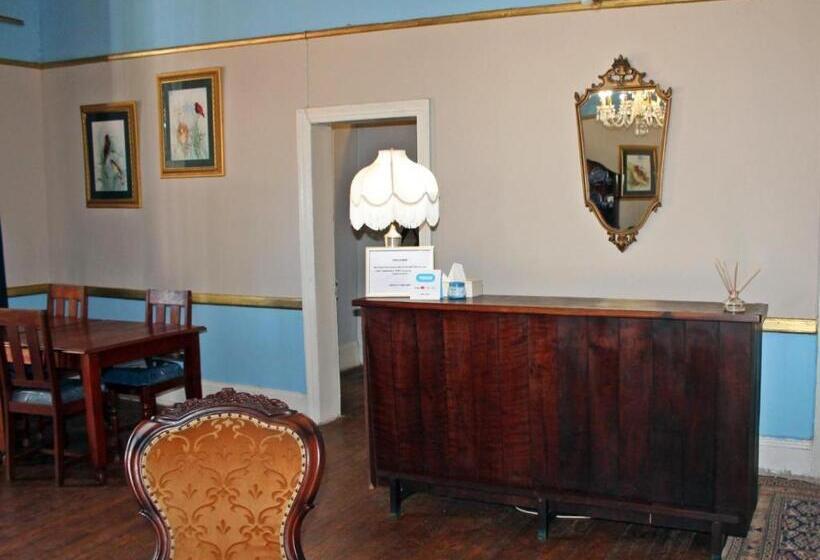 Bed and Breakfast Bun Clody Manor   Guest House & Coffee Shop