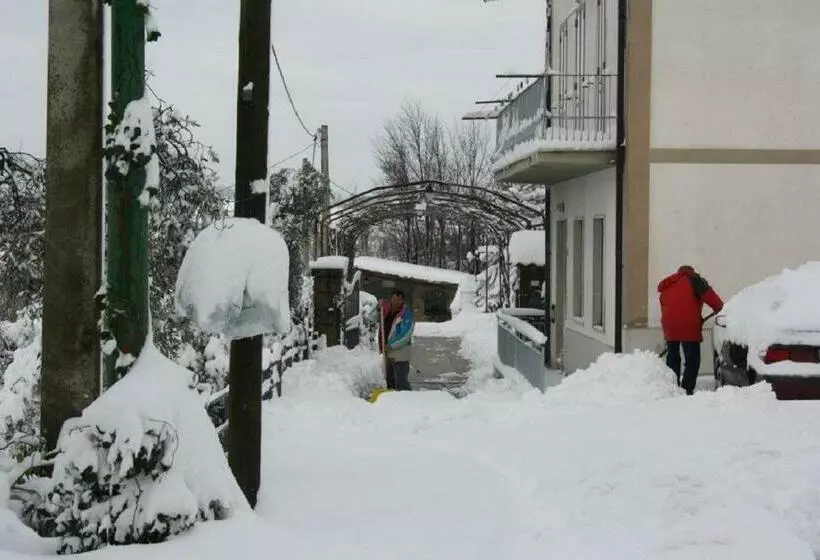 Aamiaismajoitus (B&B) La Casa Sull Aia,av