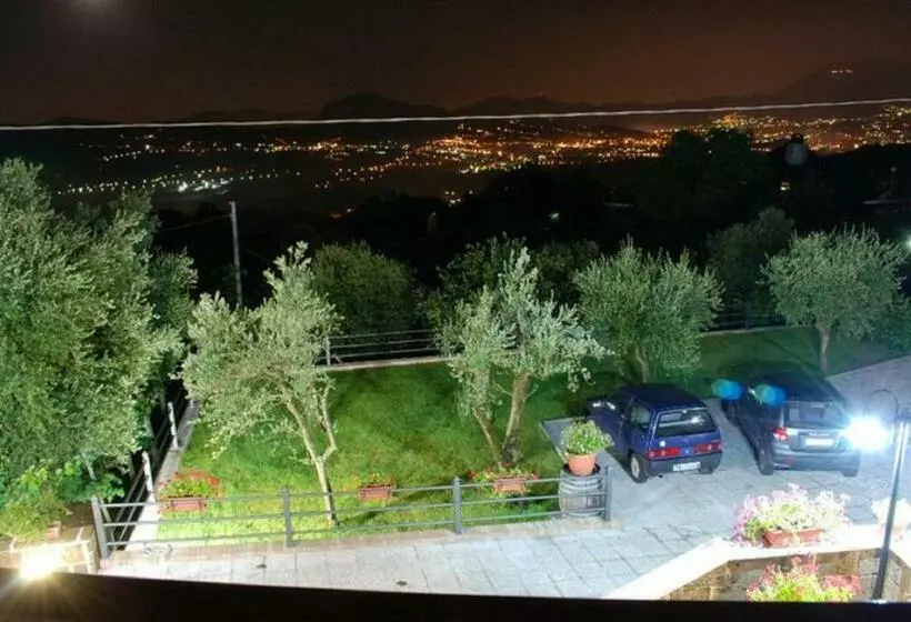 Aamiaismajoitus (B&B) La Casa Sull Aia,av