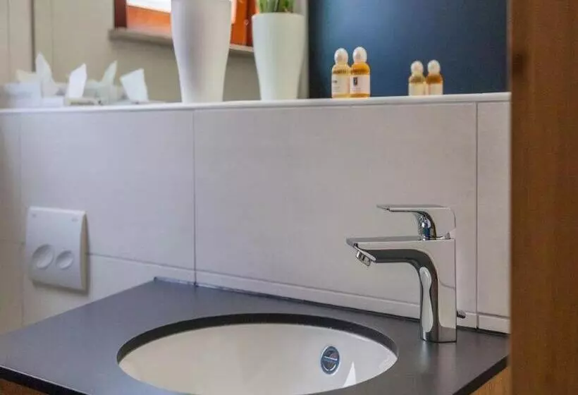 Hotelli Gasthaus Seeblick