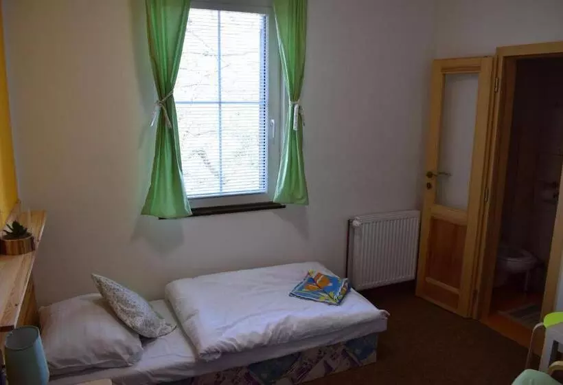Majatalo Guest House Pod Rozhlednou