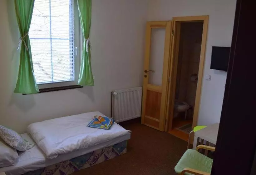 Majatalo Guest House Pod Rozhlednou