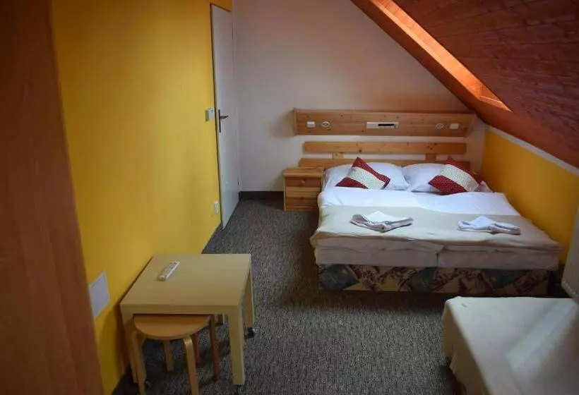 Majatalo Guest House Pod Rozhlednou