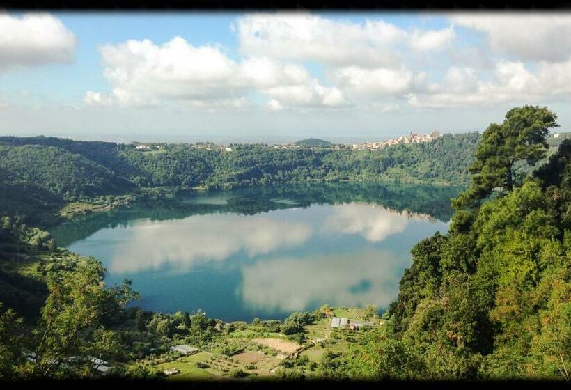 بنسيون Vistalago Guesthouse