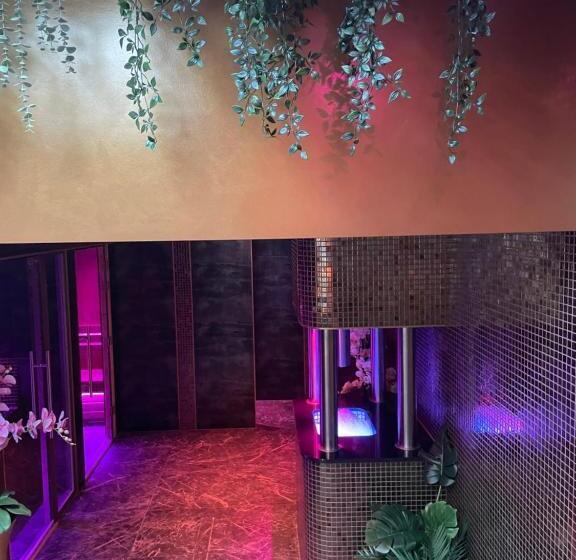 فندق Ashbys Accommodation & Spa Hire