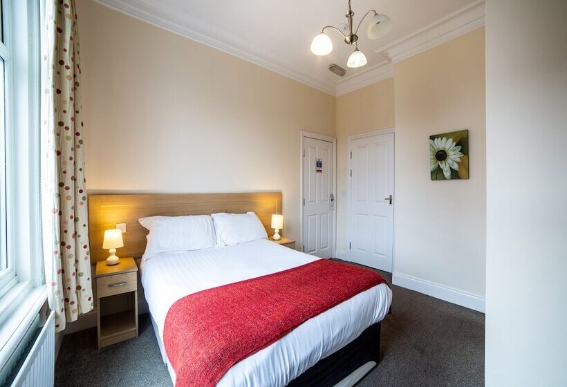 فندق The Douglas