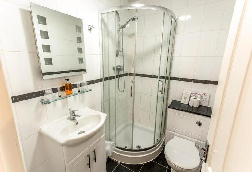 فندق The Douglas