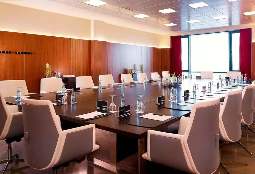 هتل Le Meridien Oran