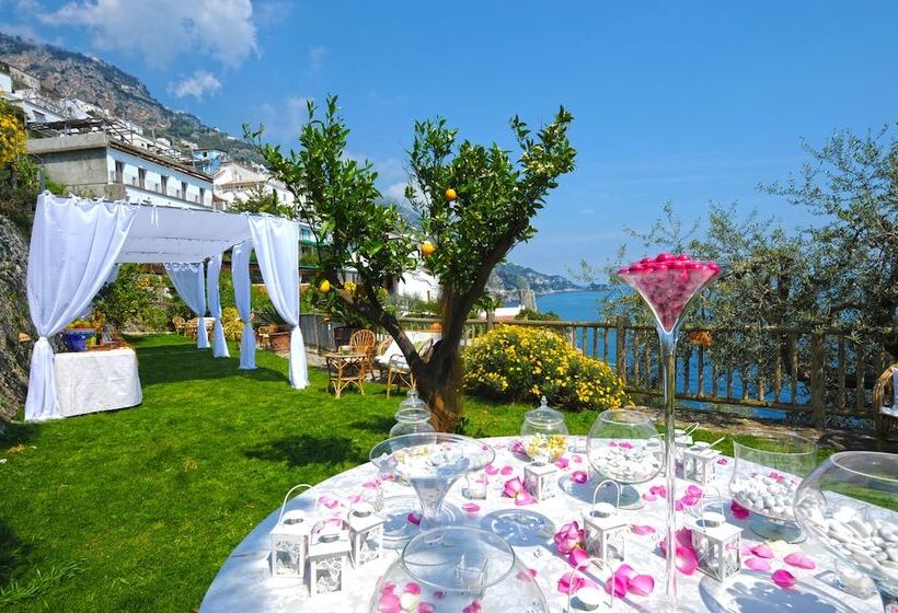 בית מלון כפרי Costa Diva