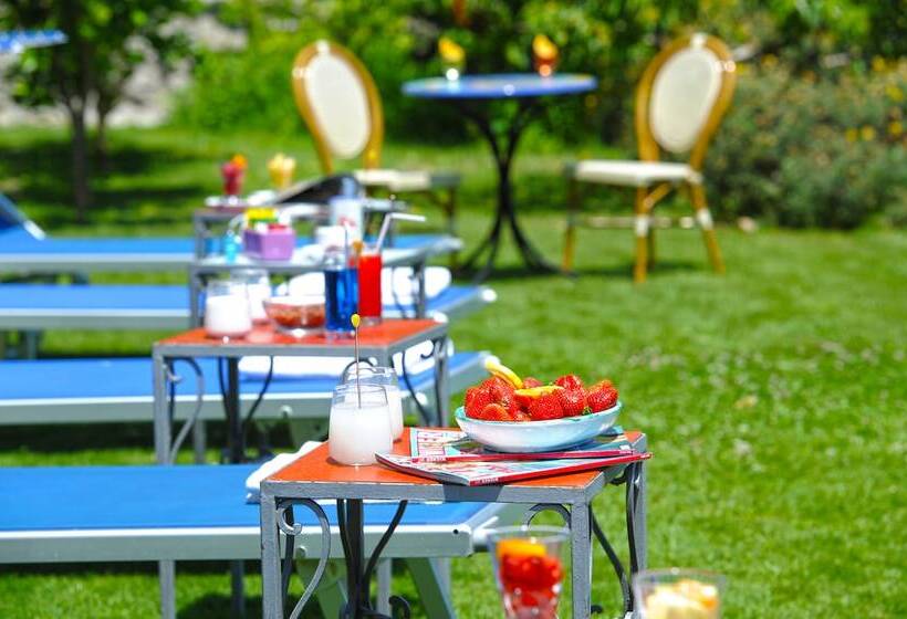 בית מלון כפרי Costa Diva