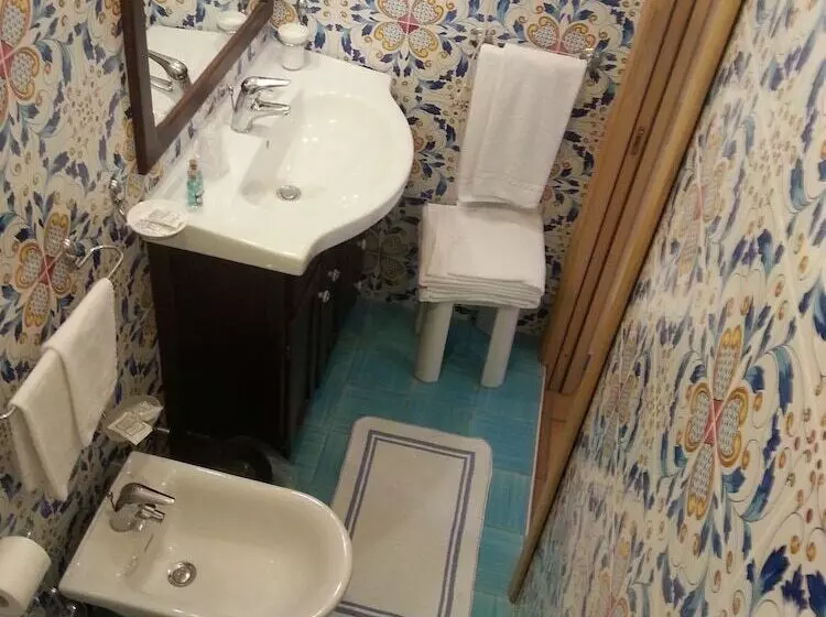 Отель Costa Diva