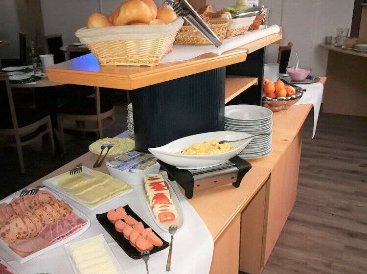 בית מלון כפרי Near By