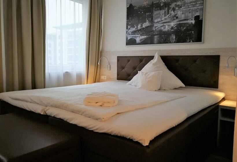 בית מלון כפרי Near By