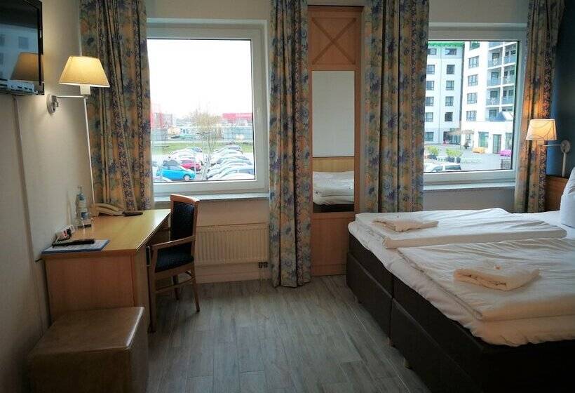 בית מלון כפרי Near By