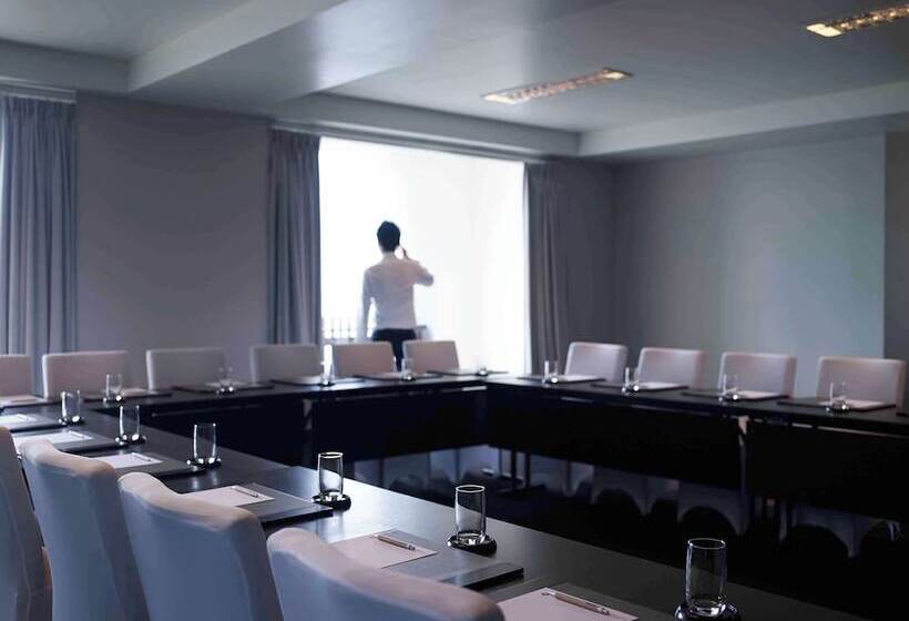 فندق Pullman Bali Legian Beach