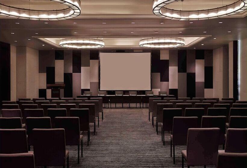 فندق Pullman Bali Legian Beach