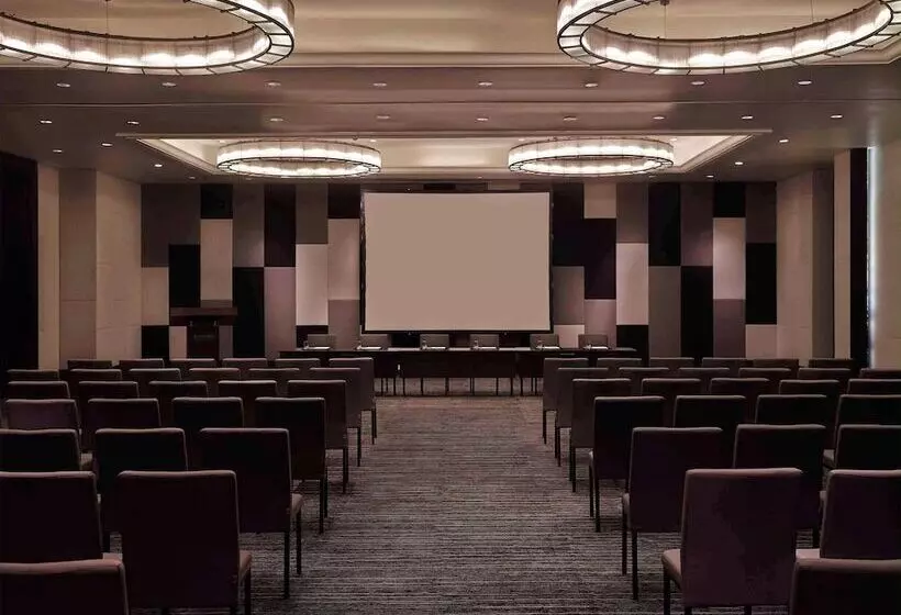 호텔 Pullman Bali Legian Beach