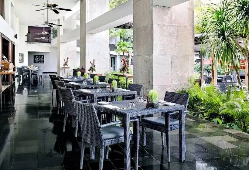 호텔 Pullman Bali Legian Beach